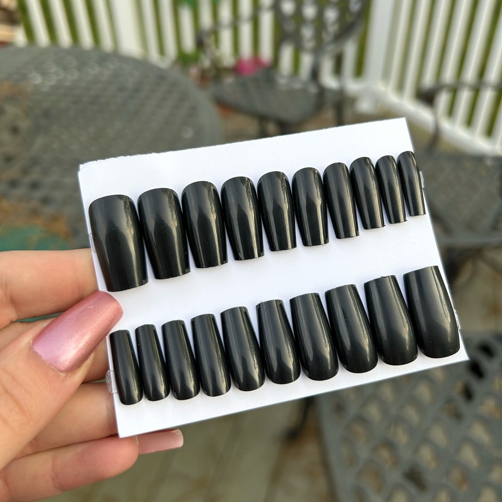 Black Press On Nails